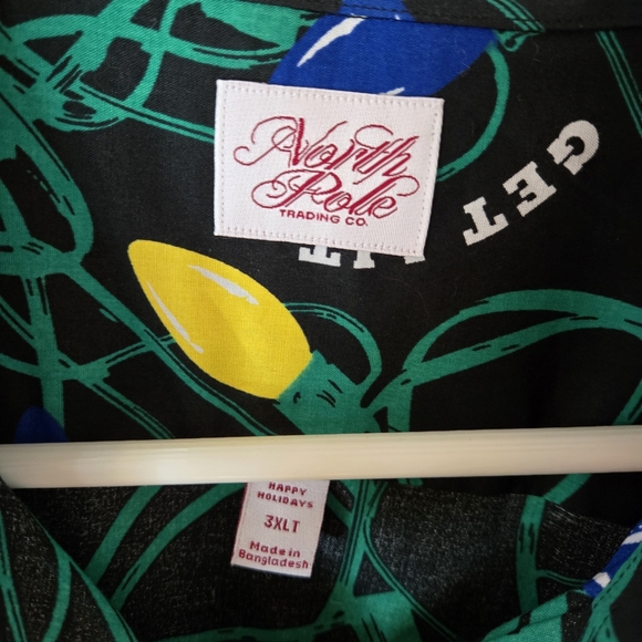 North Pole Trading Co. Men's Green and Blue Casual Button Down Shirt - Picture 2 of 6